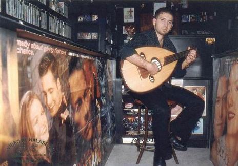 BOOGY_10.jpg - 31297 Bytes