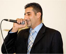 Singing.JPG - 12026 Bytes